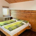 Uriges Alpen-apartment Stefan Juen Апартаменты *