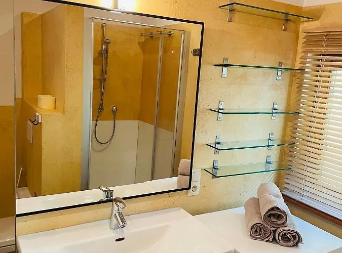 Uriges Alpen-apartment Stefan Juen アパート *